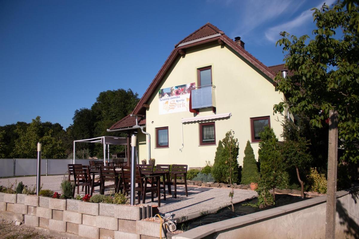 Turisticna Kmetija Sirk Motel Zgornja Velka Dış mekan fotoğraf